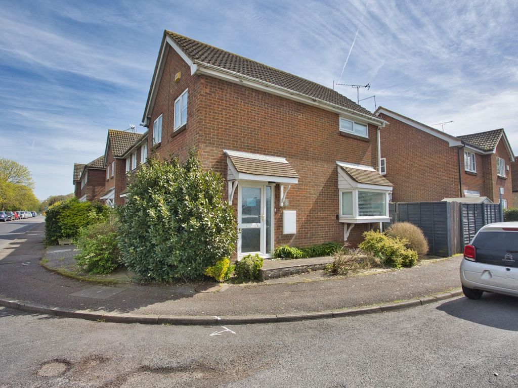 3 bed end terrace house for sale in Portland Road, Hythe CT21, £375,000
