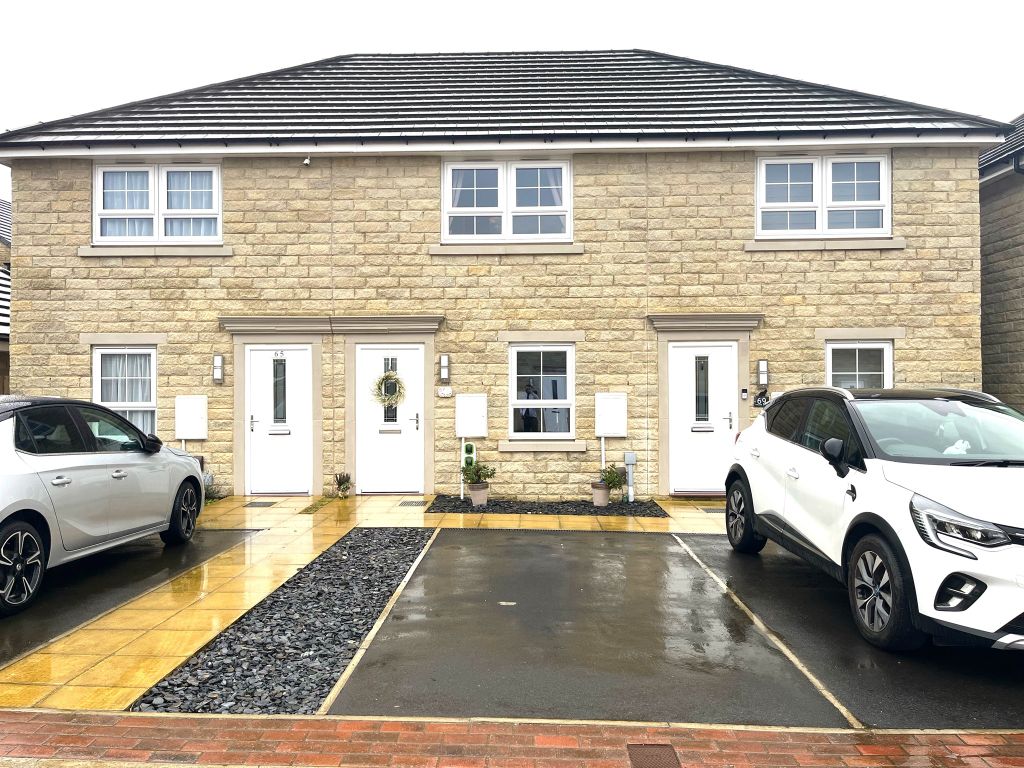 2 bed terraced house for sale in Fetlock Drive, Bradford BD2, £180,000