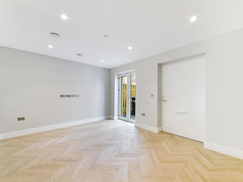 2 bed flat for sale in Bloomsbury House, Millbrook Park, London NW7, £699,950 Zoopla