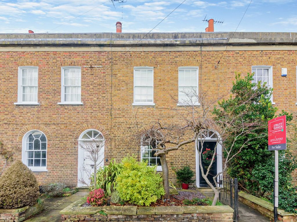 3 bed terraced house for sale in Adelaide Square, Windsor, Berkshire SL4, £965,000 Zoopla