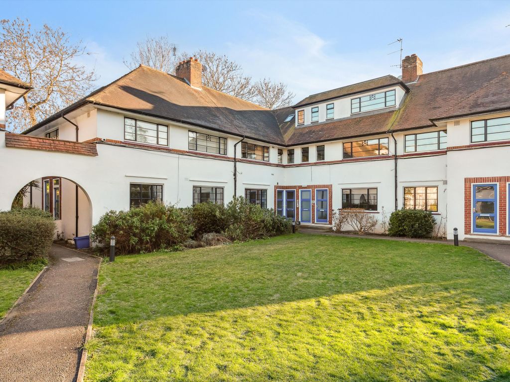 2 bed flat for sale in Popes Avenue, Twickenham TW2, £435,000 Zoopla