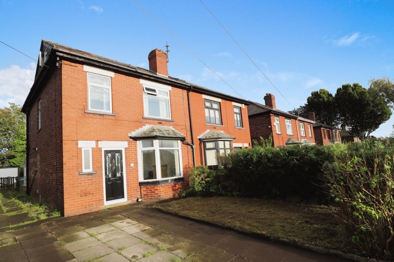 4 bed semidetached house for sale in Countess Lane, Radcliffe