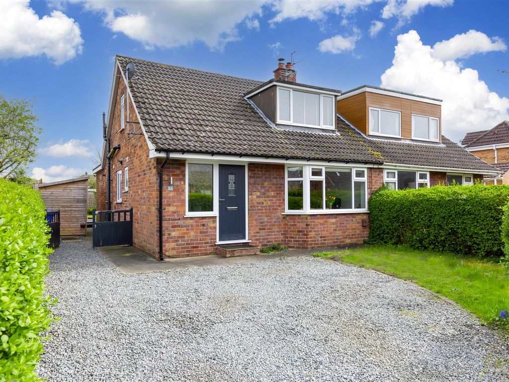 3 bed property for sale in Sherbuttgate Drive, Pocklington, York YO42