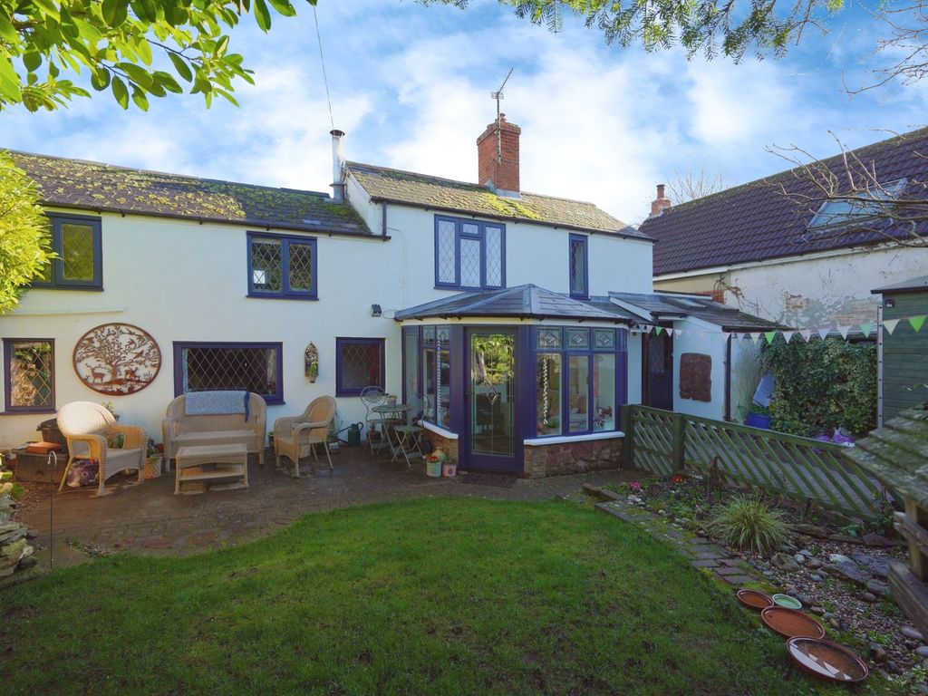 2 bed detached house for sale in Wilcot Road, Pewsey SN9, £395,000 Zoopla