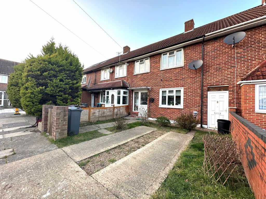 2 bed terraced house to rent in Marshall Close, Hounslow TW4 Zoopla