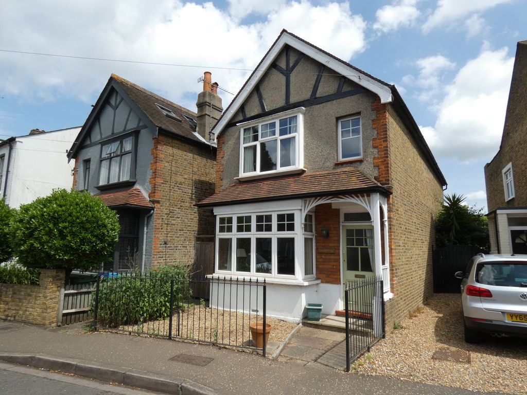 3 bed detached house for sale in Percy Road, Hampton TW12 Zoopla