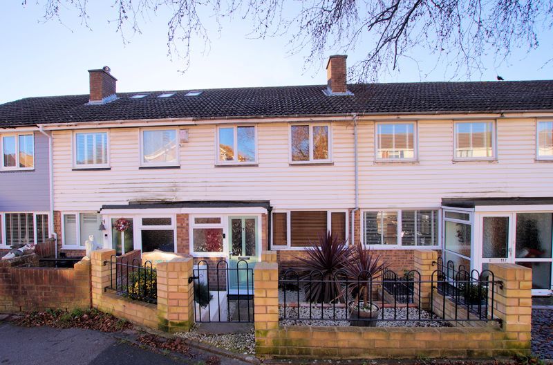 3 bed terraced house for sale in Dore Avenue, Portchester, Fareham PO16