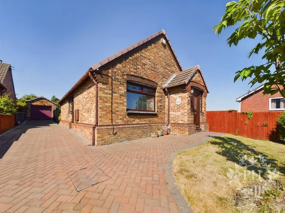 2 bed detached bungalow for sale in Stonegate, Eston, Middlesbrough TS6