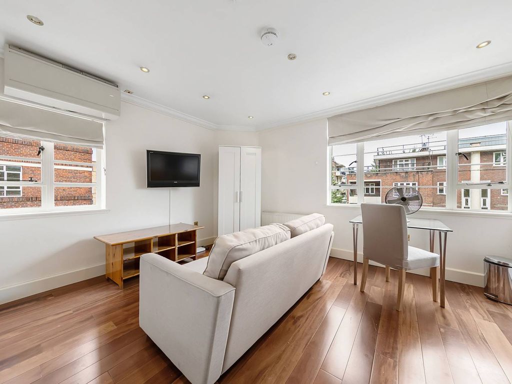 1 bed flat to rent in Sloane Avenue, Sloane Square, London SW3, £2,384