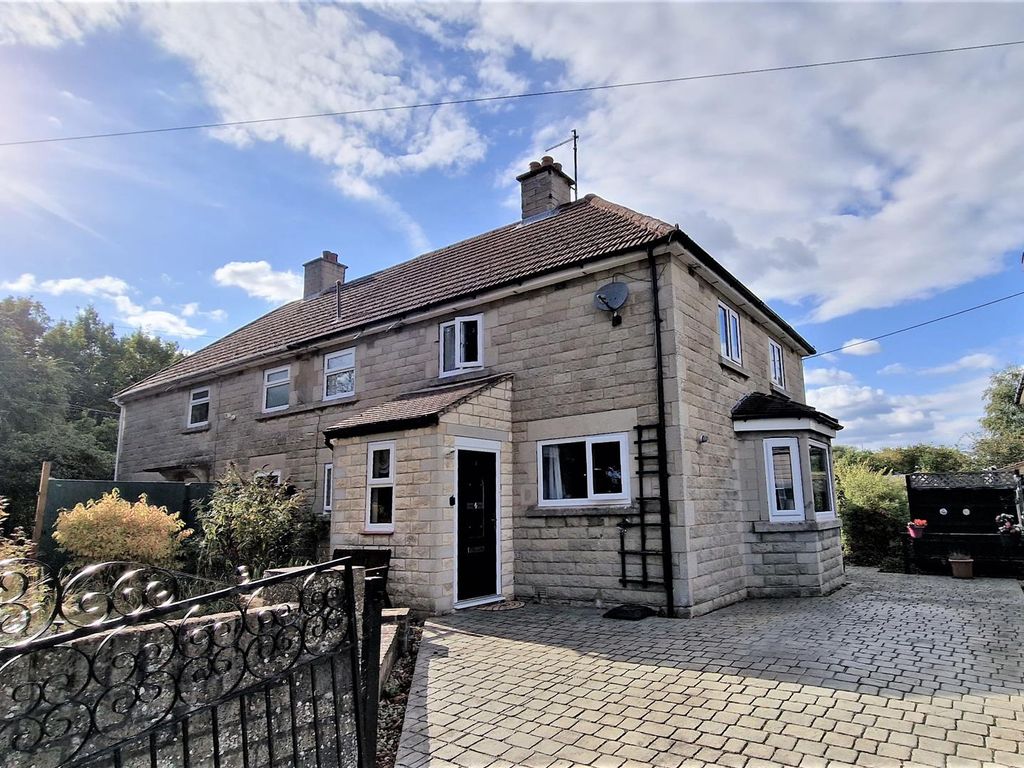 3 bed semidetached house for sale in Doveys Terrace, Kington Langley