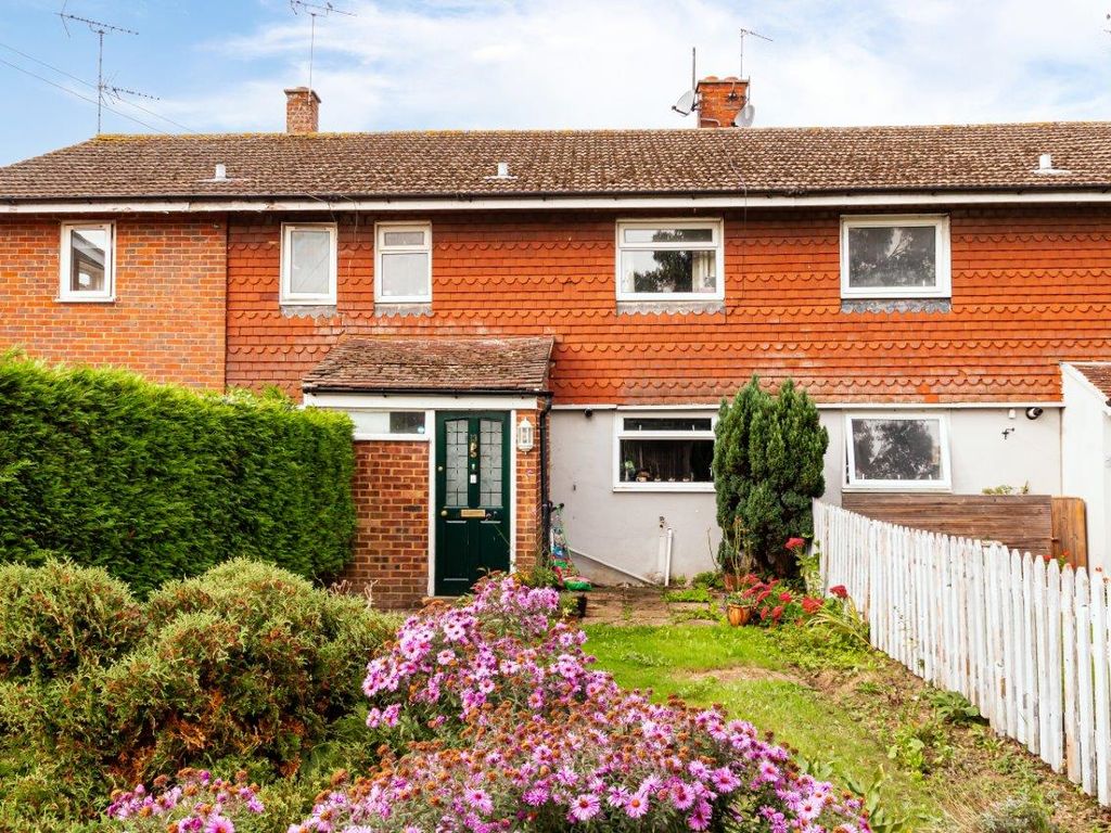 3 bed terraced house for sale in Meadow, Maidstone ME17, £340,000 Zoopla