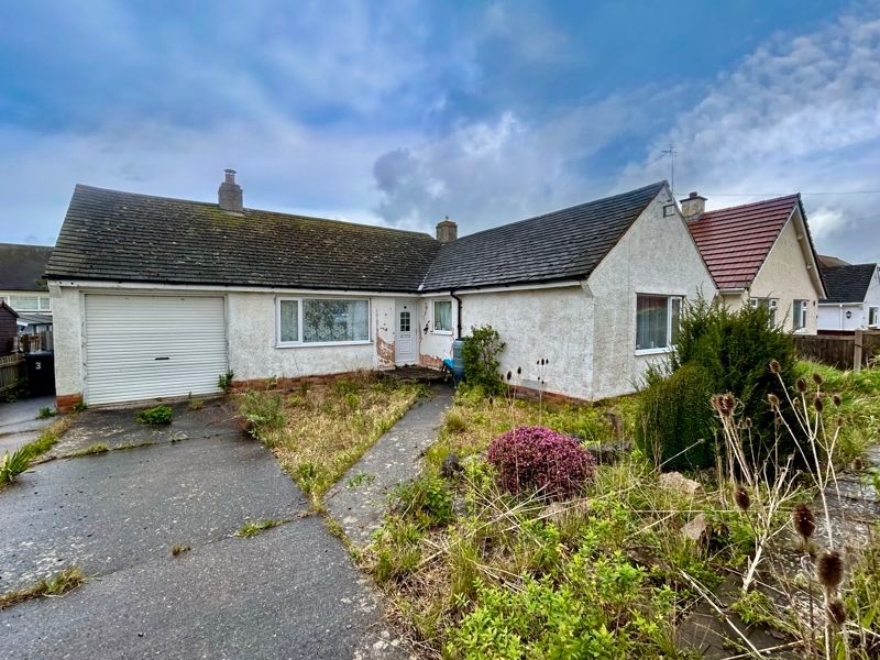 2 bed detached bungalow for sale in Dakla Drive, Penrhyn Bay, Llandudno