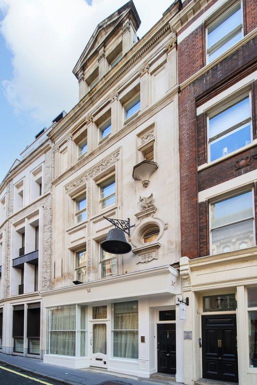 3 bed terraced house to rent in Bell Yard, London WC2A, £5,200 pcm Zoopla