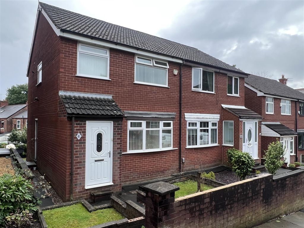 3 bed semidetached house for sale in Chapel Street, Dukinfield SK16