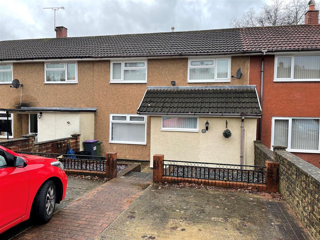 2 bed terraced house to rent in Field View Road, Croesyceiliog, Cwmbran