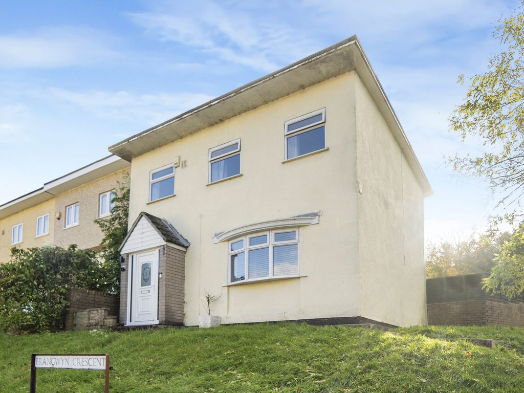 3 bed end terrace house for sale in Brangwyn Crescent, Newport NP19, £