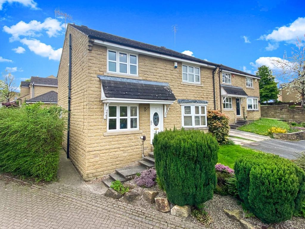3 bed semidetached house for sale in Slingsby Close, Apperley Bridge