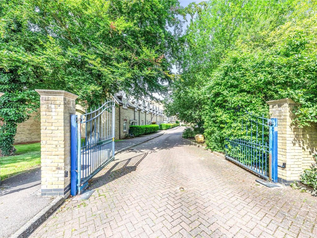 3 bed flat for sale in Ainsley Way, Chartham, Canterbury, Kent CT4 Zoopla