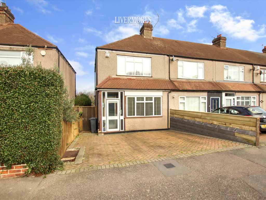 2 bed end terrace house for sale in Wilmot Road, Dartford DA1, £335,000