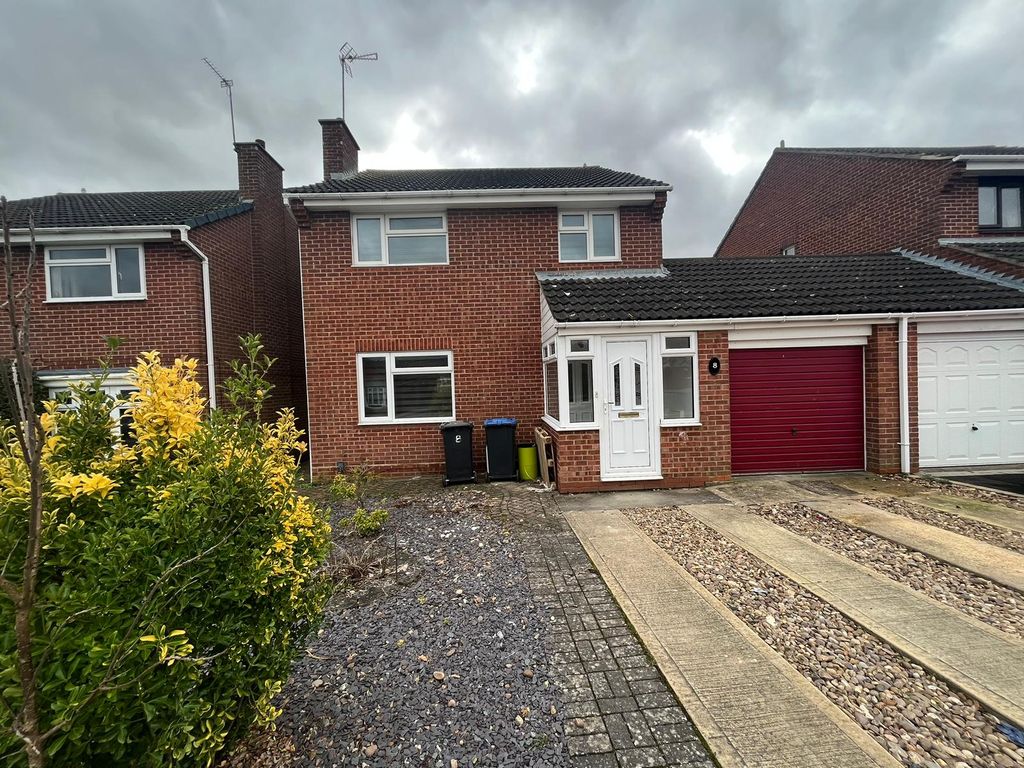 4 bed property to rent in Kirkstone, Brownsover, Rugby CV21 Zoopla