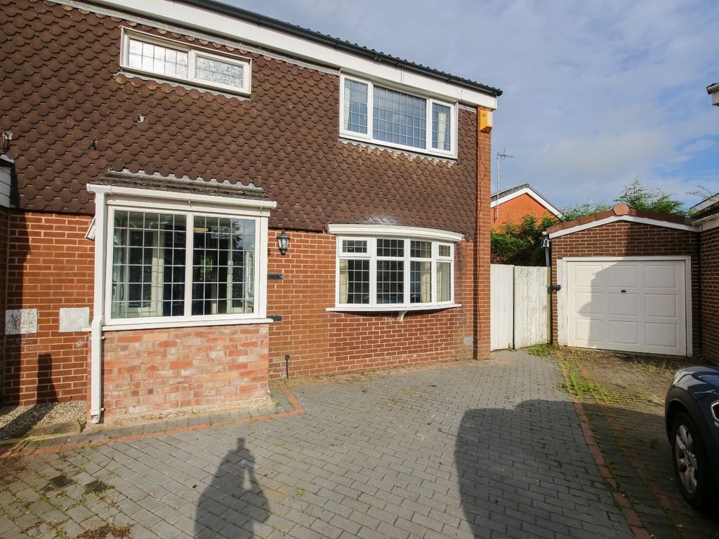 3 bed semidetached house for sale in Larkhill, Skelmersdale