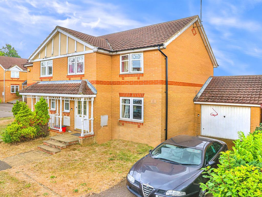 Perry Close, Kettering NN15  