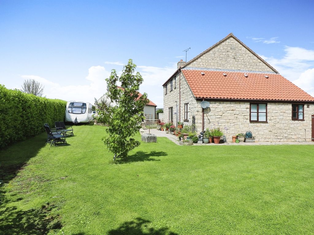 4 bed detached house for sale in Lindrick Road, Woodsetts, Worksop S81