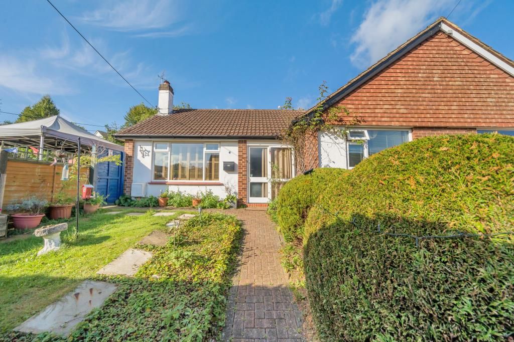 2 bed bungalow for sale in Chesham, Buckinghamshire HP5, £475,000 Zoopla