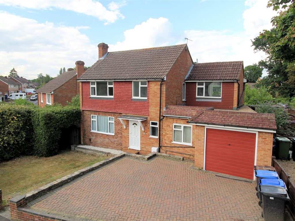 5 bed detached house for sale in Gorsewood Road, Woking GU21 Zoopla