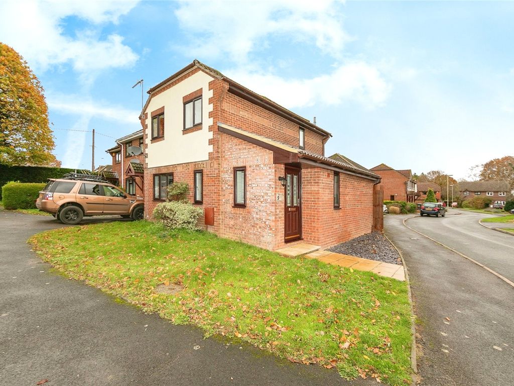 3 bed detached house for sale in Strawberry Fields, Bramley, Tadley