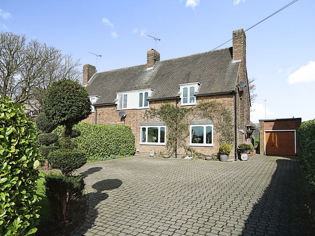 3 bed semidetached house for sale in Ashby Road, BurtonOnTrent DE15