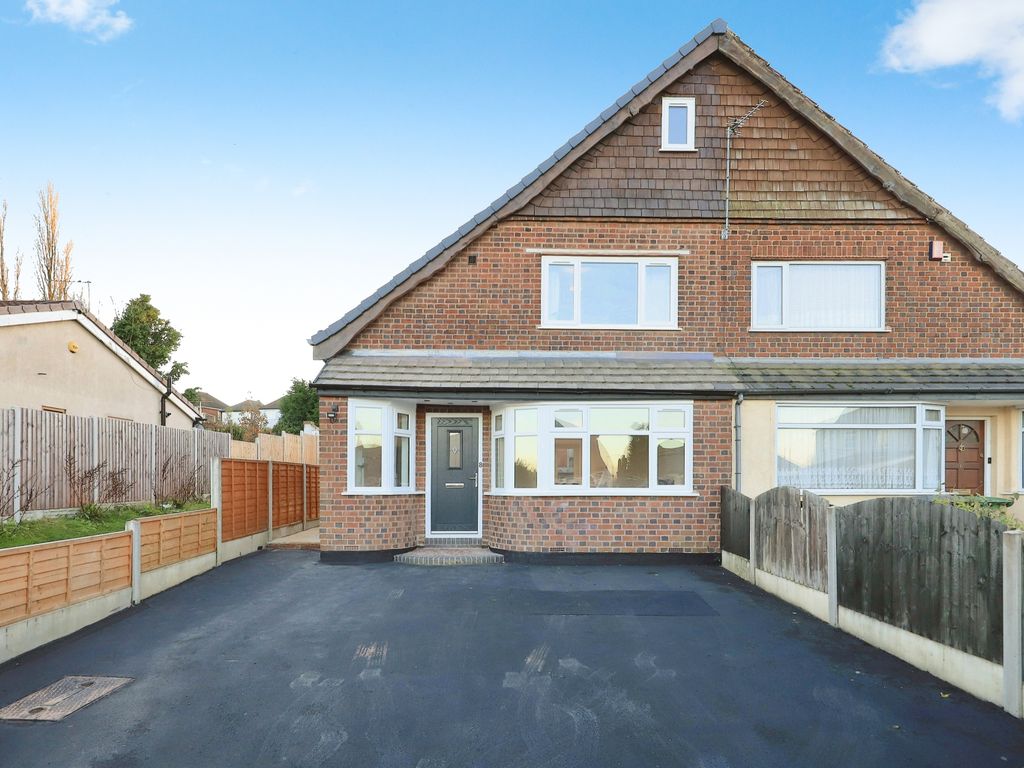 4 bed semidetached house for sale in Lane Road, Lanesfield