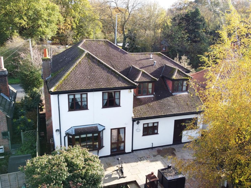 Thornwood Road, Epping CM16