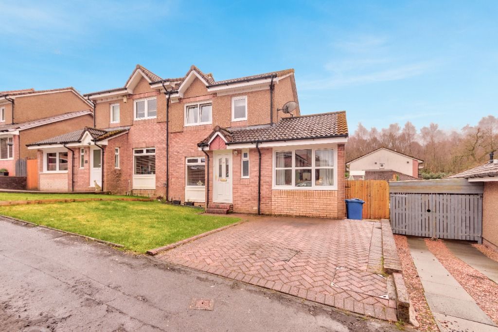 4 bed semidetached house for sale in Broomhill Crescent, Bonhill, West