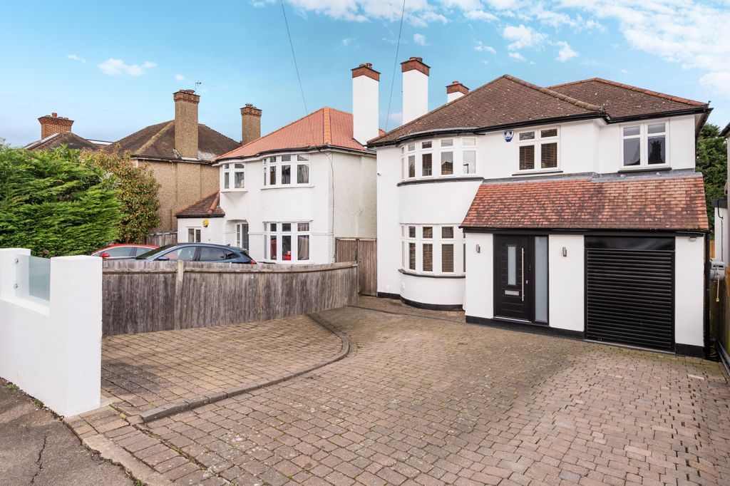 4 bed detached house for sale in Elmbridge Avenue, Surbiton KT5, £