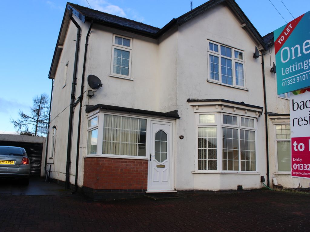 3 bed semidetached house to rent in Uttoxeter Road, Mickleover, Derby