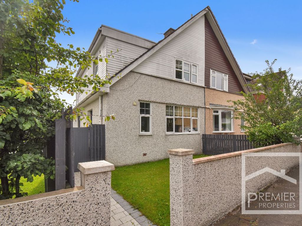 3 bed semidetached house for sale in Laidlaw Gardens, Uddingston