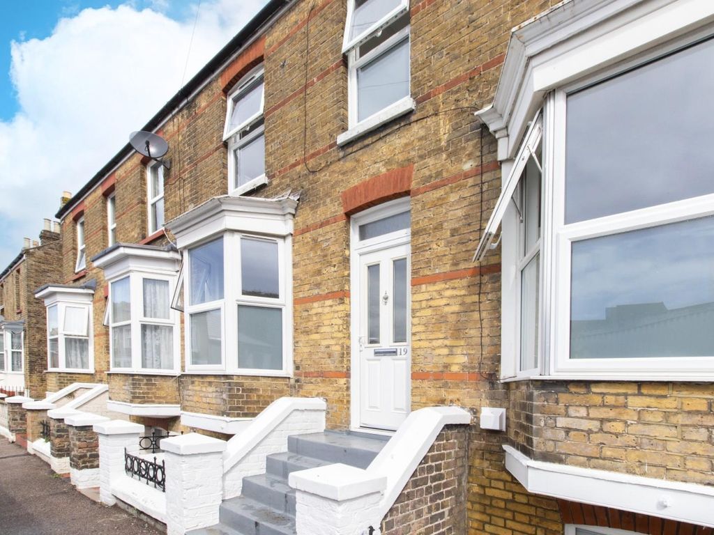 4 bed town house for sale in Upper Grove, Margate CT9 Zoopla