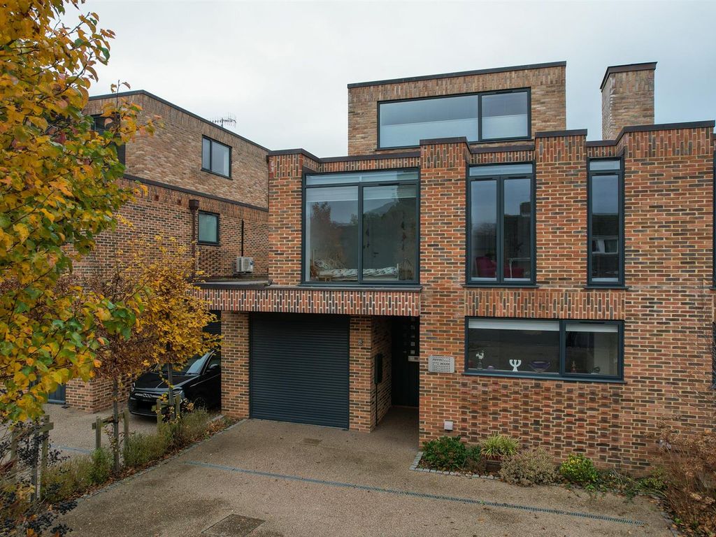 5 bed town house for sale in St. Marys Road, StratfordUponAvon CV37