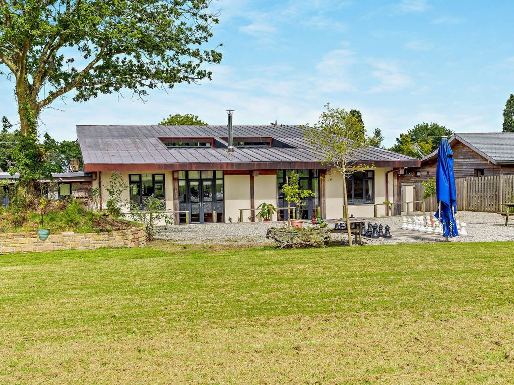 5 bed detached house for sale in Spreyton, Crediton, Devon EX17, £1,000,000 Zoopla