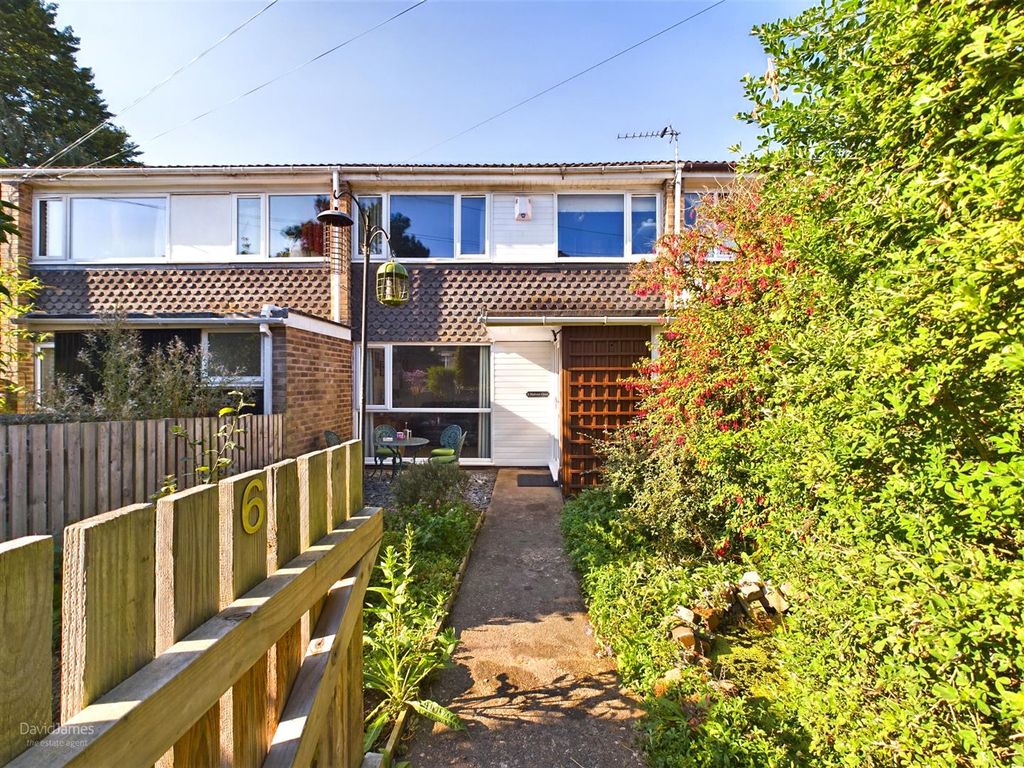 3 bed terraced house for sale in Malvern Close, Mapperley, Nottingham