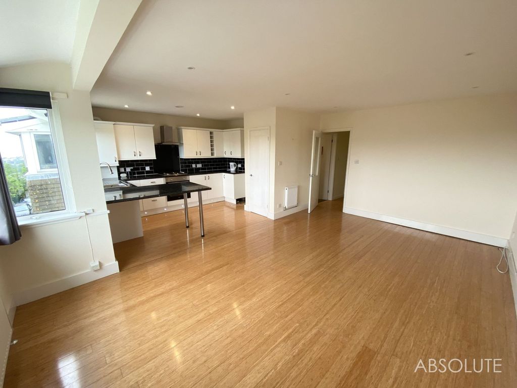 2 bed flat to rent in Ocean View Crescent, Brixham TQ5, £850 pcm Zoopla