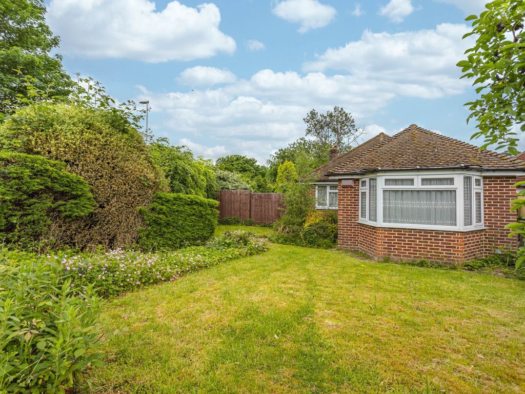 3 bed detached bungalow for sale in Heathcote Drive, East Grinstead
