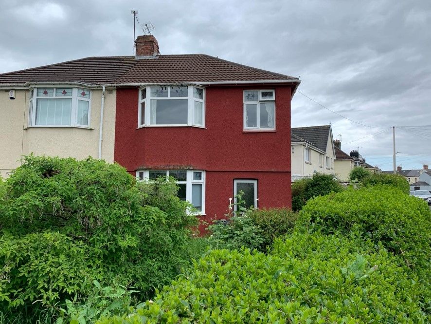 3 bed semidetached house for sale in Margaret Avenue, Newport NP19, £