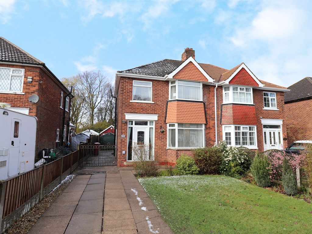 3 bed semidetached house for sale in Scotter Road, Scunthorpe DN15