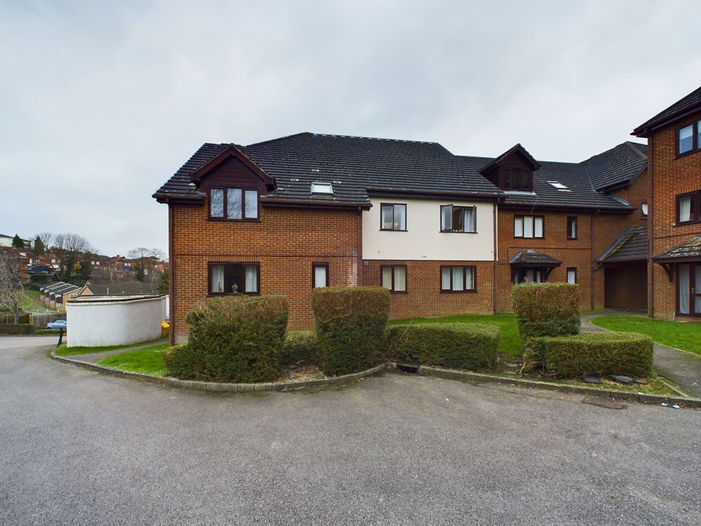 1 bed flat to rent in Sovereign Court, Totteridge Avenue, High