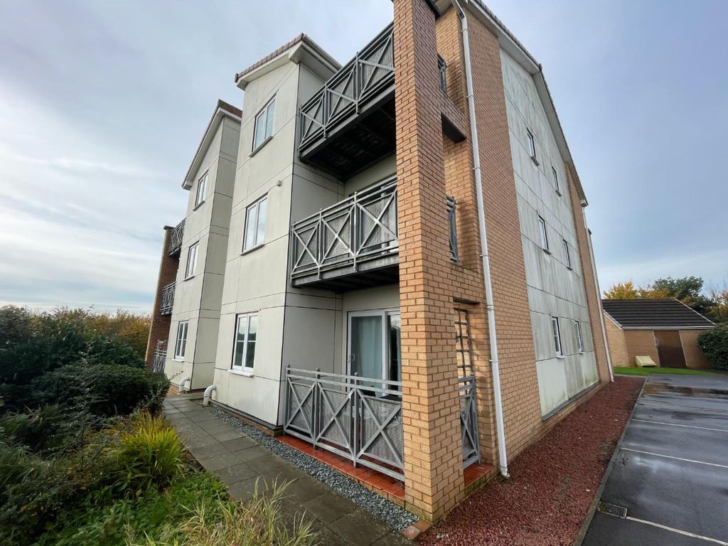 1 bed flat for sale in Pennyroyal Road, StocktonOnTees TS18, £50,000