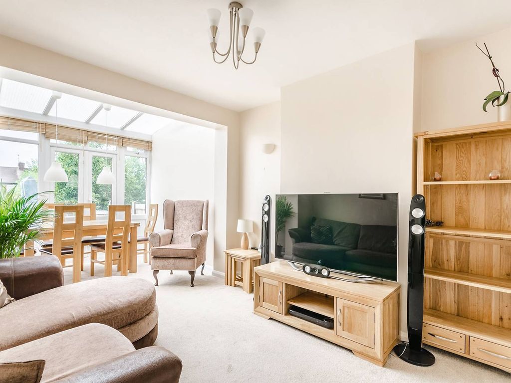 4 bed property to rent in Churston Drive, Morden SM4 Zoopla