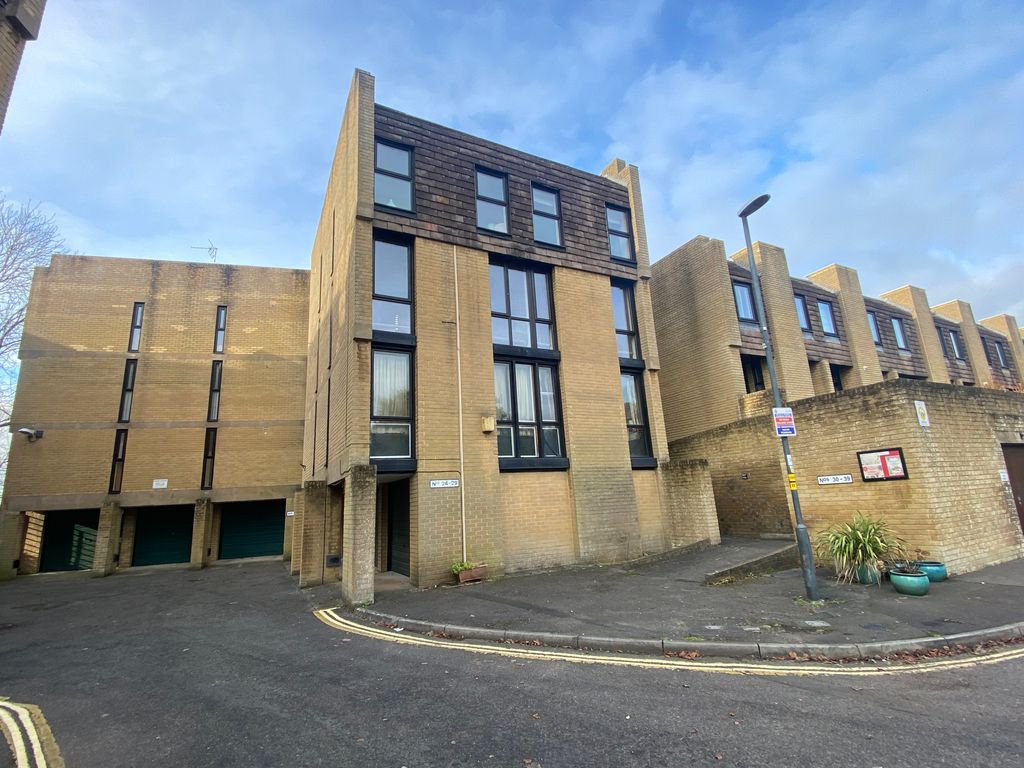 2 bed flat to rent in Old Vicarage Green, Keynsham, Bristol BS31 Zoopla