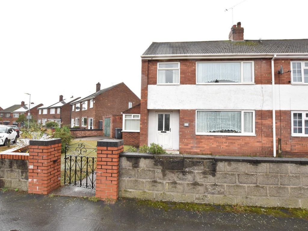 3 bed semidetached house for sale in Grange Lane South, Scunthorpe